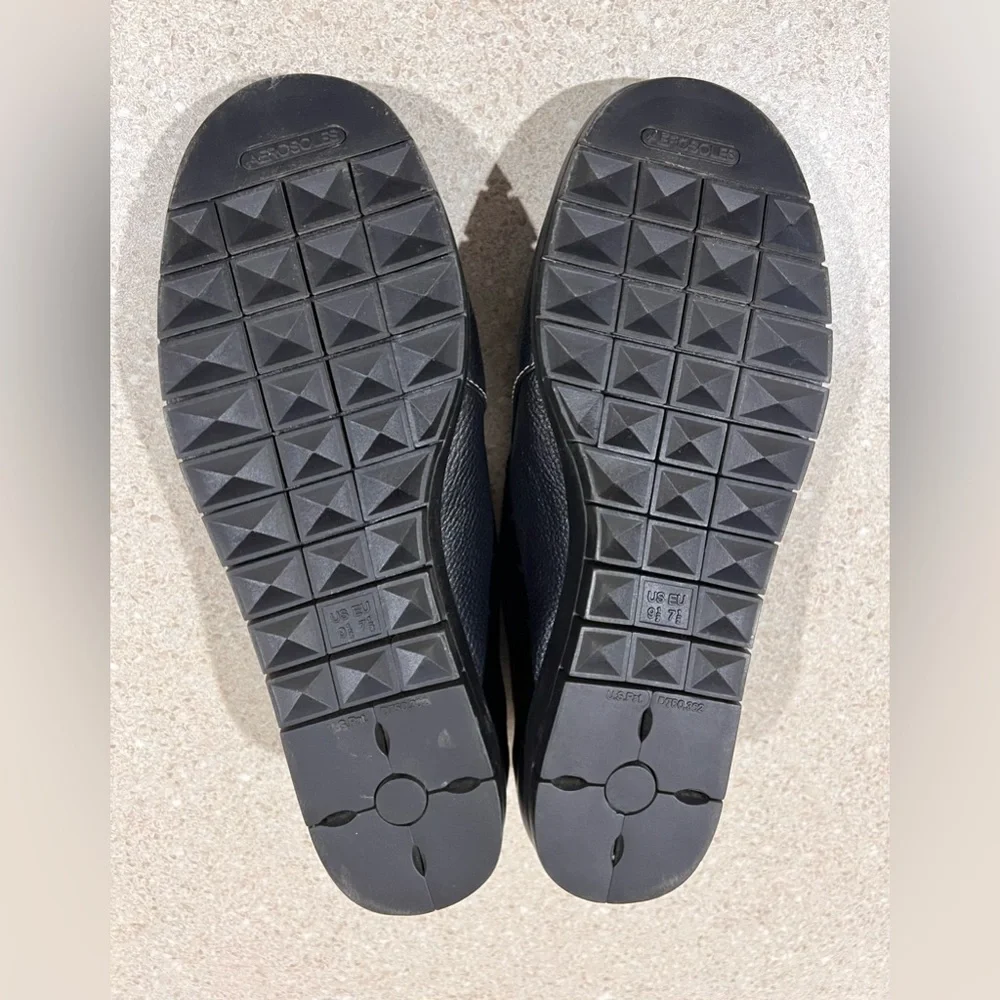 NEW Aerosoles LEATHER Stitched 9.5M Zipper